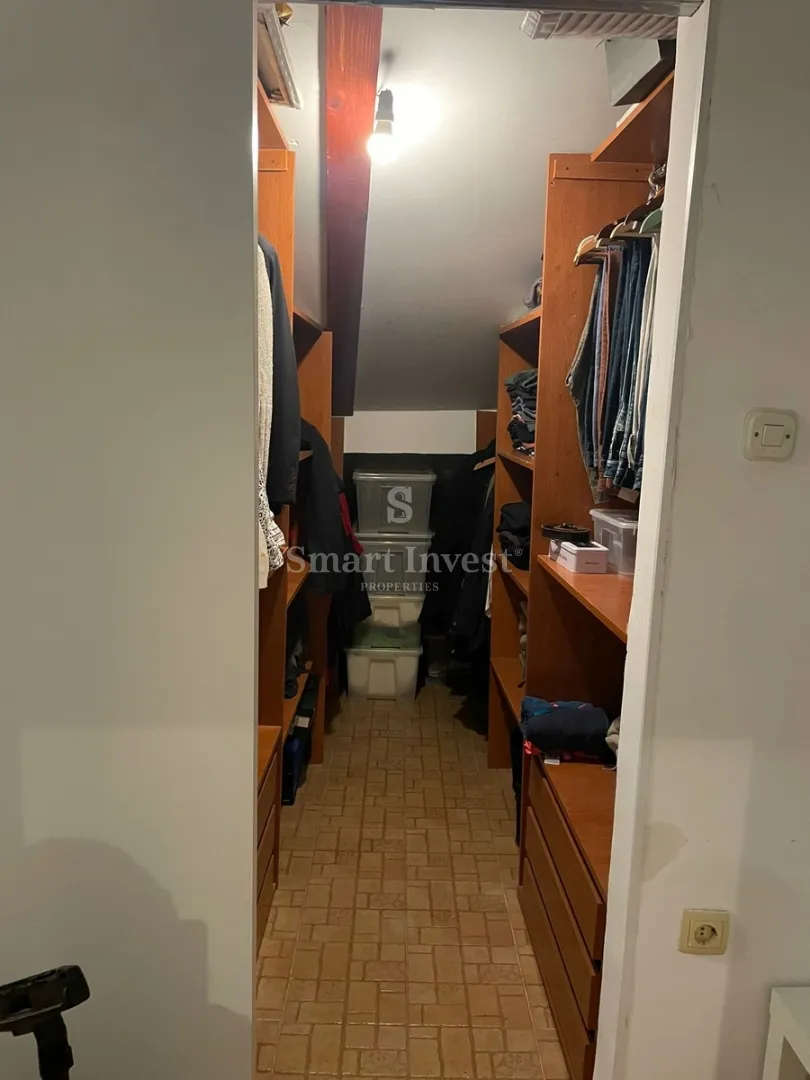 cres, kuća s apartmanima i restoranom - slika 12
