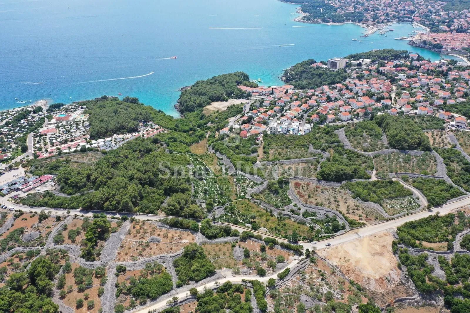 krk, teren površine 18.000 m2 - slika 2