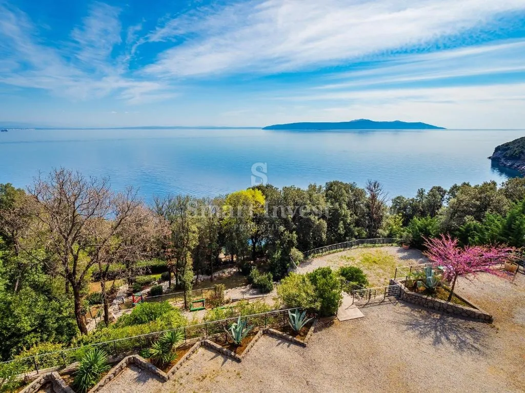 mošćenička draga, vila uz more s 6 apartmana i velikom okućnicom - slika 35