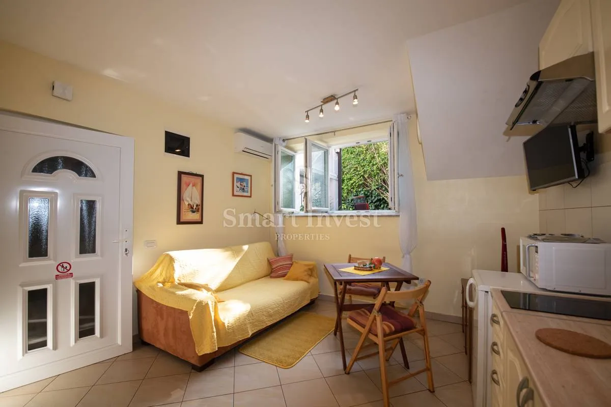 opatija, prekrasna dvojna vila s pogledom na more - 150 m do mora! - slika 48