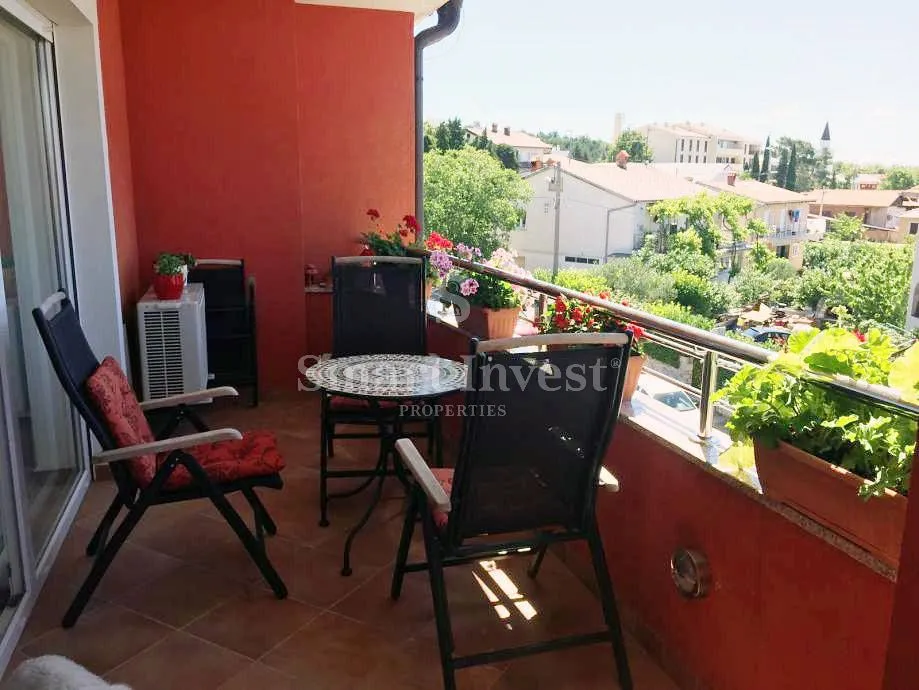 donja drenova, luksuzni stan 4s+db, 186 m2, pogled na more, 2 parkirna mjesta - slika 2