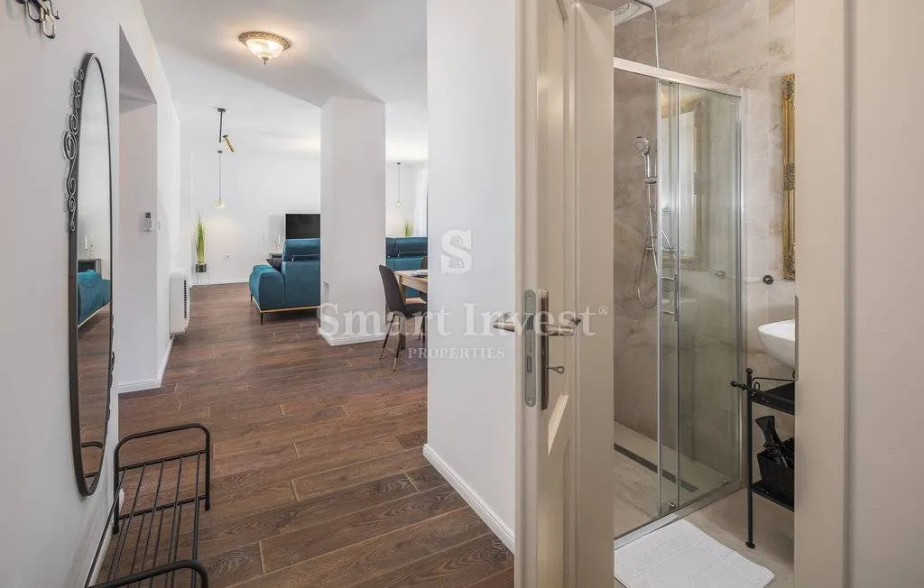poreč, postrana kuća sa 3 apartmana i bazenom, 4 km od mora - slika 14