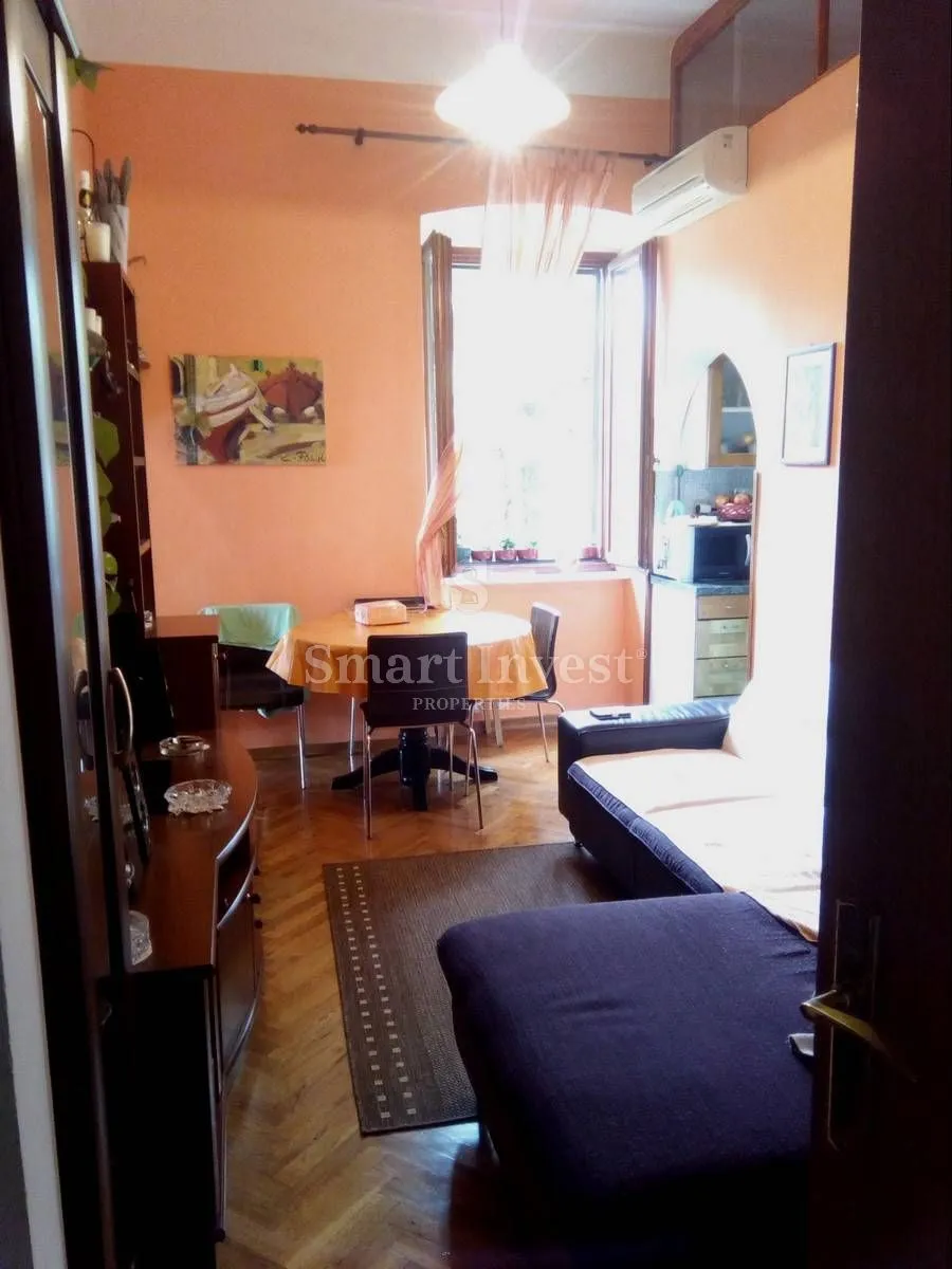 opatija, stan od 48 m2 u vili, parking, okućnica, 40 m od mora! - slika 6