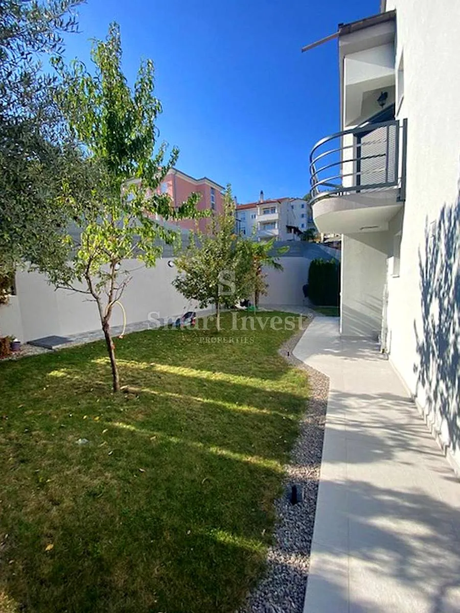 lovran, apartmanska kuća od 400 m2 s pogledom na more, na prodaju - slika 32