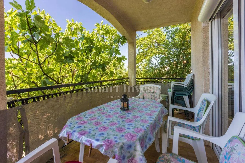 dramalj, kuća sa 5 apartmana i 2 garaže blizu mora - slika 27