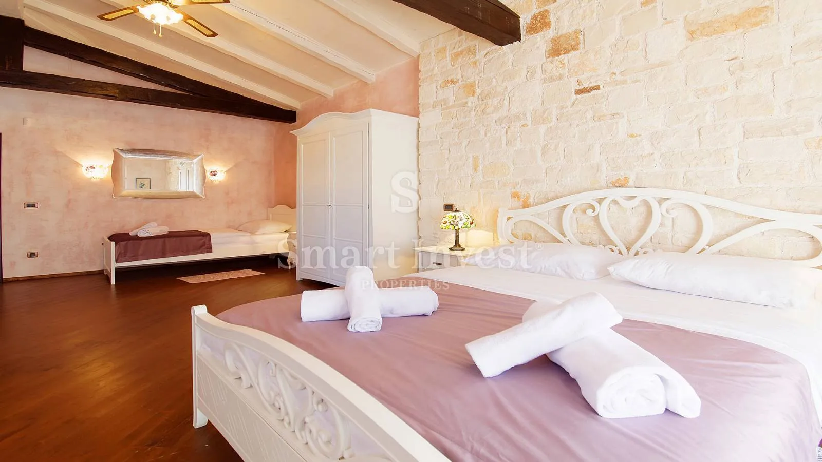 poreč, raskošna kamena vila s bazenom, konobom i saunom - slika 37