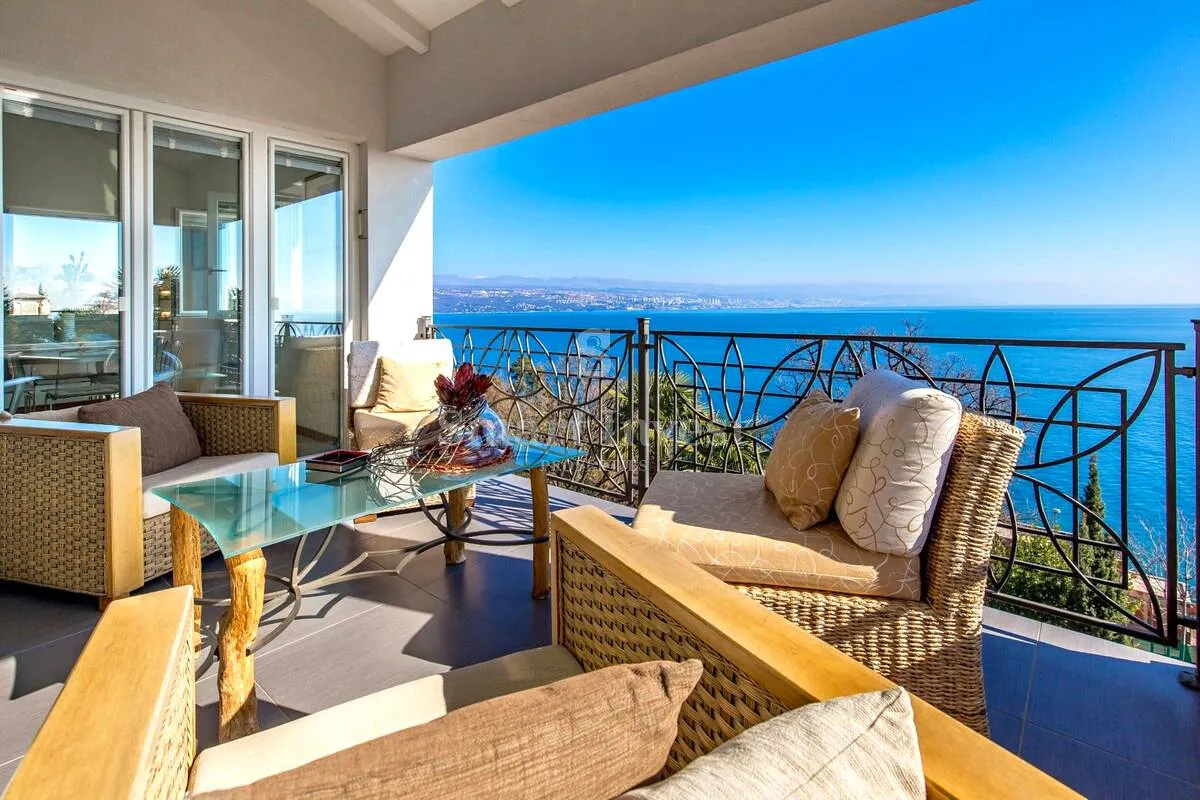 Opatija, Luksuzan Penthouse Drugi Red Do Mora, S Okućnicom