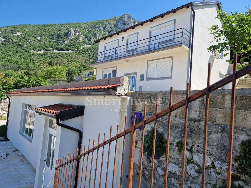 istra - plomin, kuća od 270 m2, poslovna i stambena mogućnost - slika 2