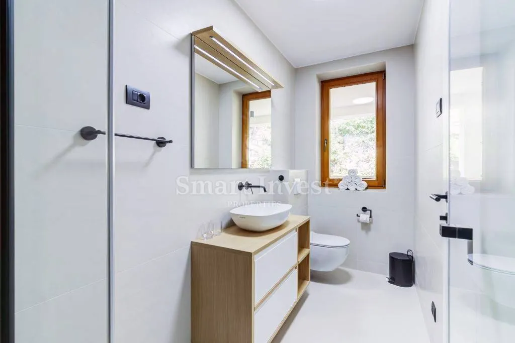 opatija, vrhunski stan 2s+db, s vrtom, luksuzan resort 1. red do mora! (ap10) - slika 21