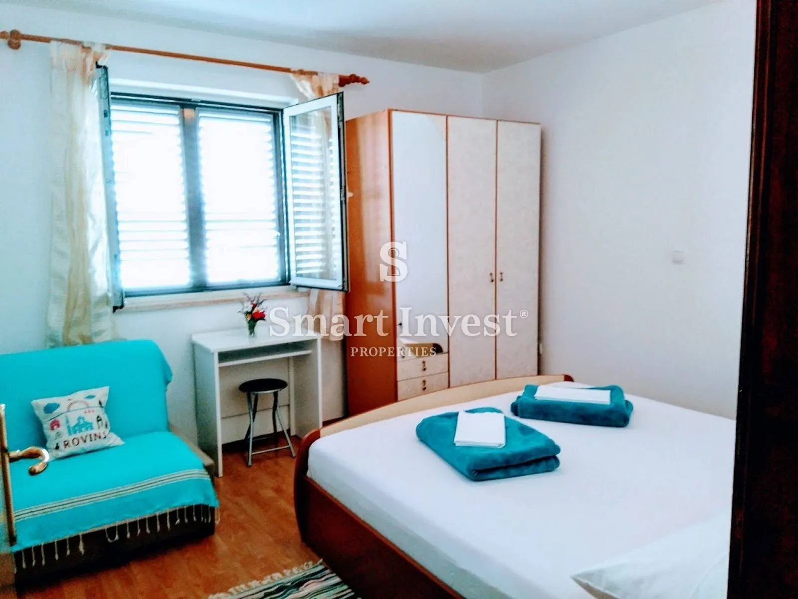 rovinj 7 km, pola kuće od 460 m2 - slika 17