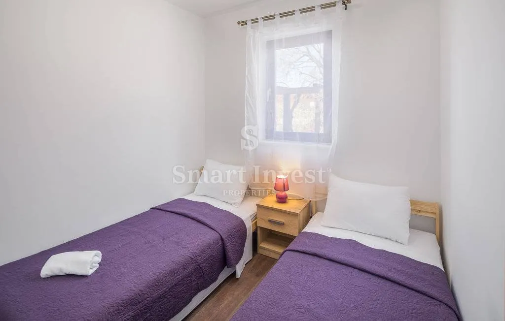 poreč, postrana kuća sa 3 apartmana i bazenom, 4 km od mora - slika 18