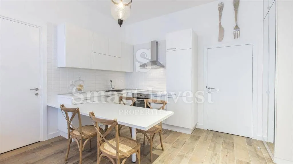 opatija - centar, etaža s 5 apartmana, 150 m od mora - slika 4
