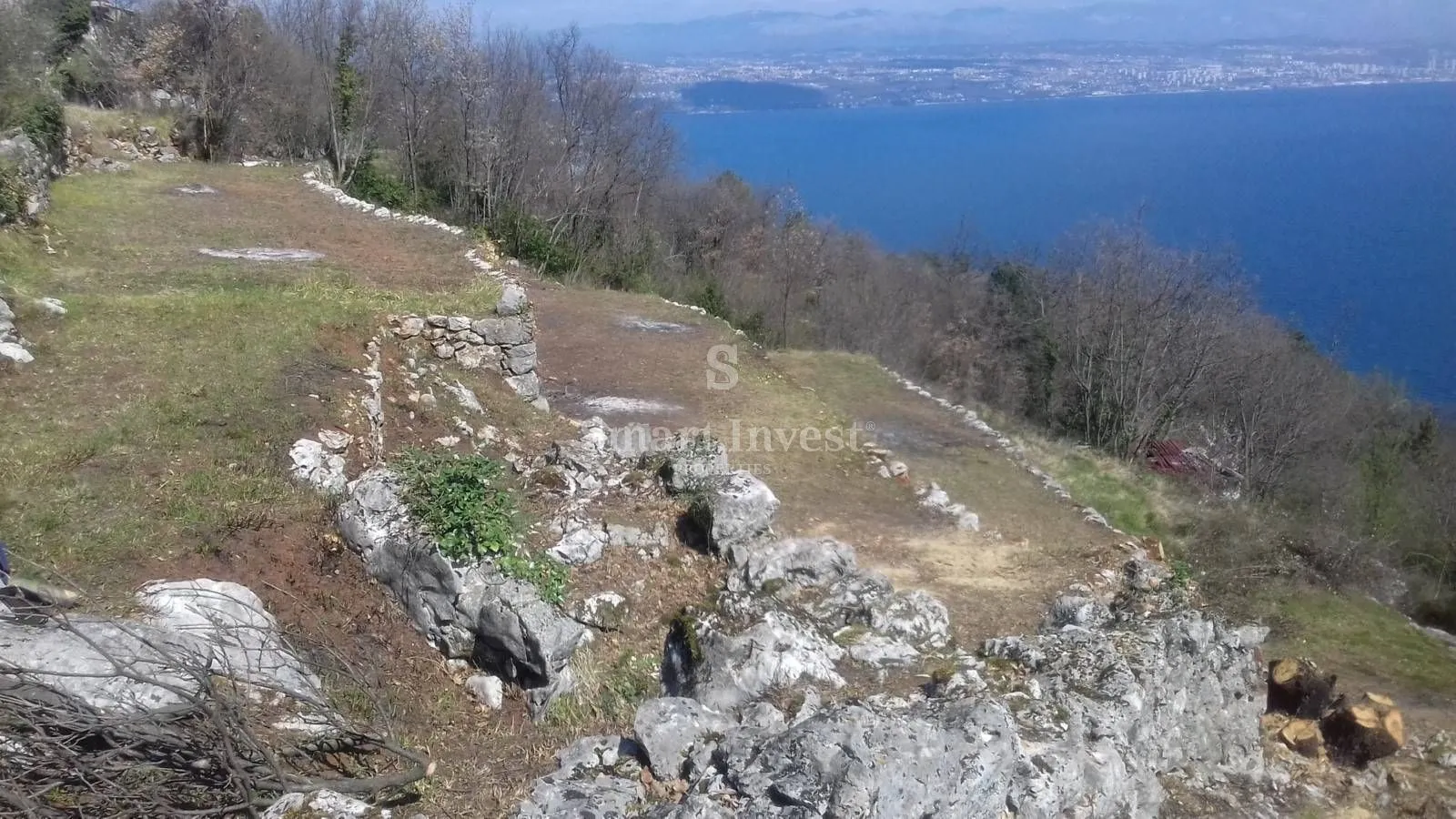 lovran, građevinsko zemljište od 994 m2 s prekrasnim pogledom na more - slika 2