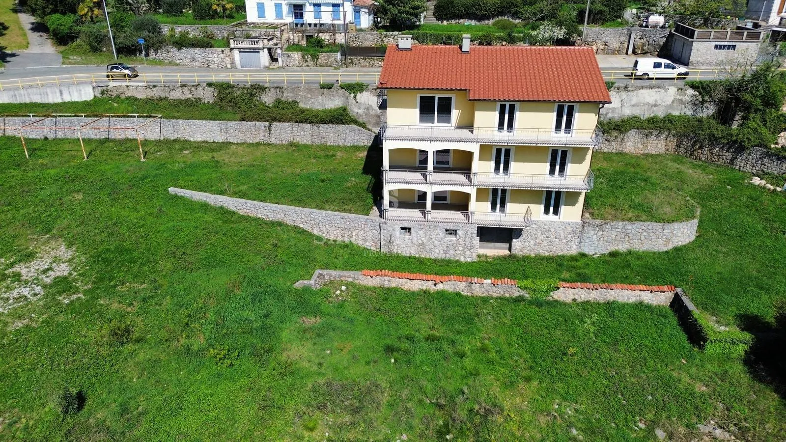 opatija, poslovno - stambena kuća od 573 m2 s pogledom na more - slika 2