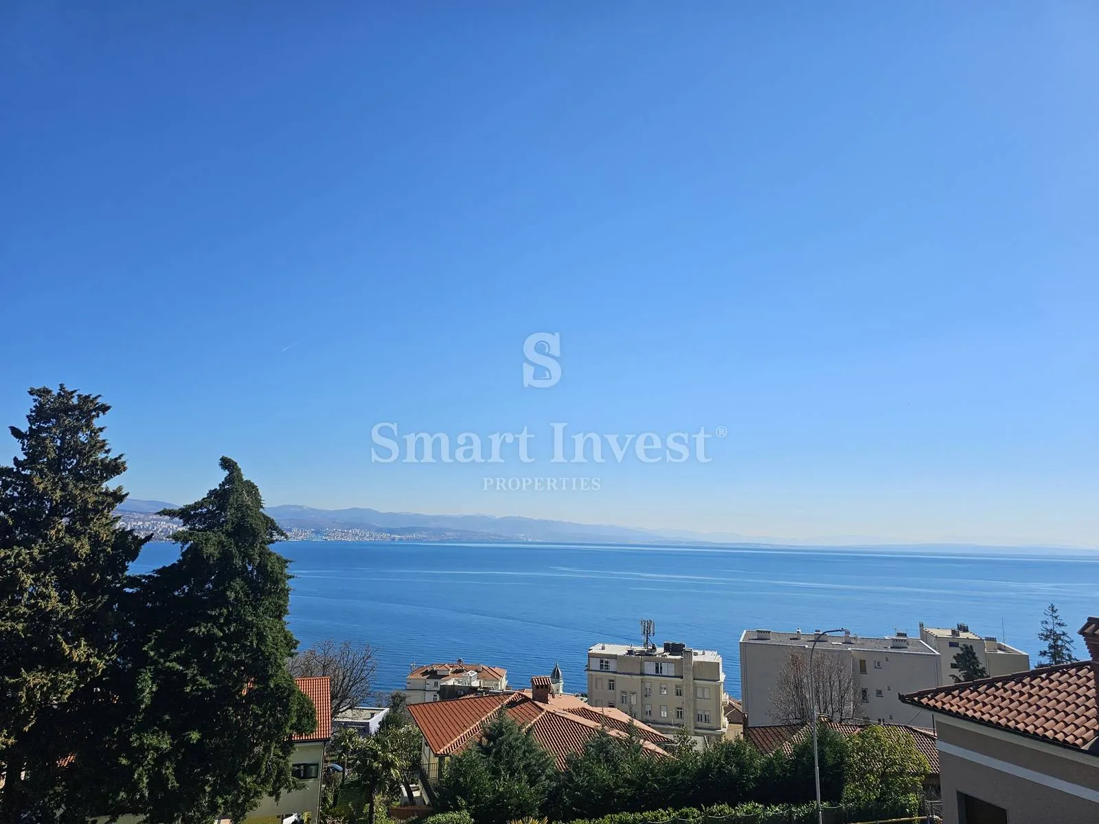 OPATIJA, etaža kuće s garažom, vrtom i pogledom na more