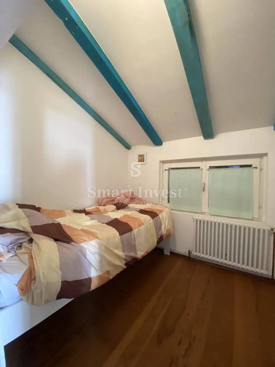 rovinj 7 km, pola kuće od 460 m2 - slika 27