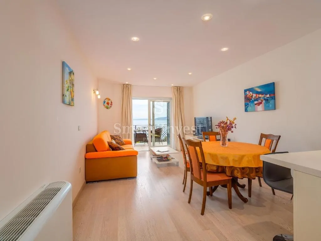 mošćenička draga, vila uz more s 6 apartmana i velikom okućnicom - slika 19