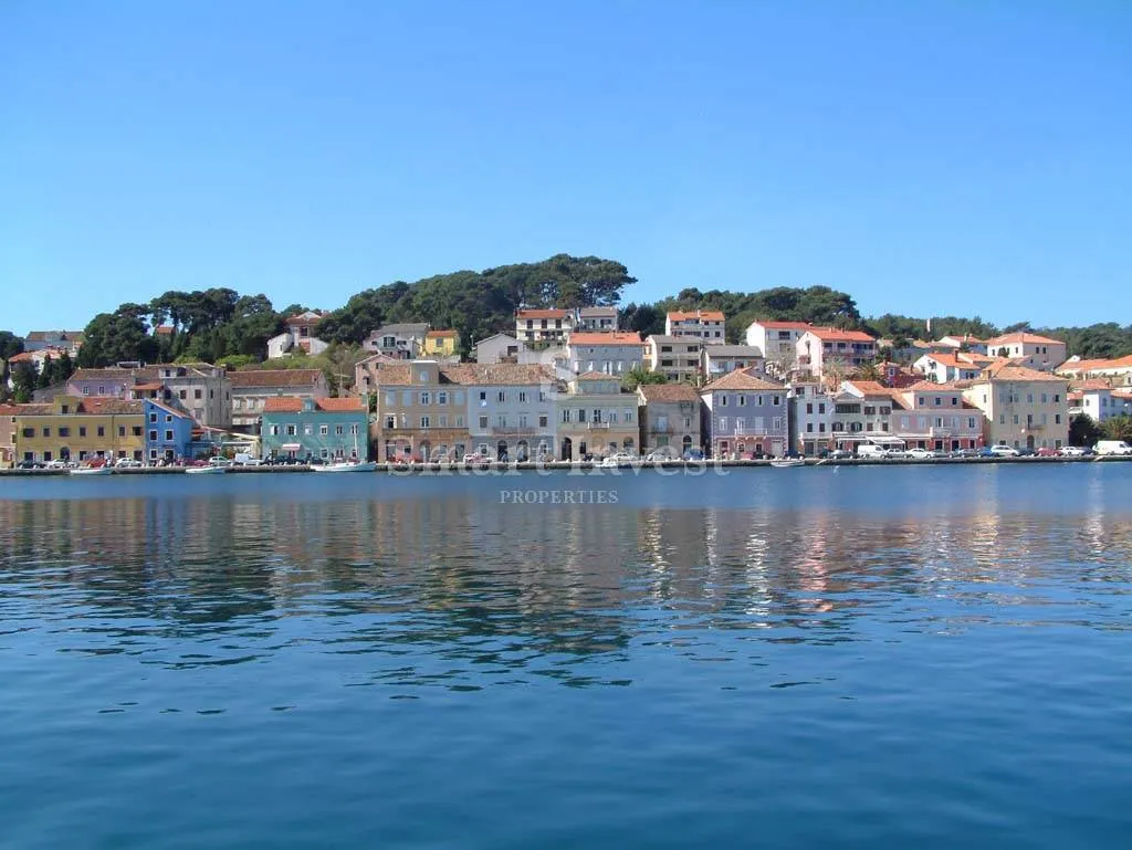 mali lošinj, zgrada i građevinsko zemljište prvi red uz more - slika 26