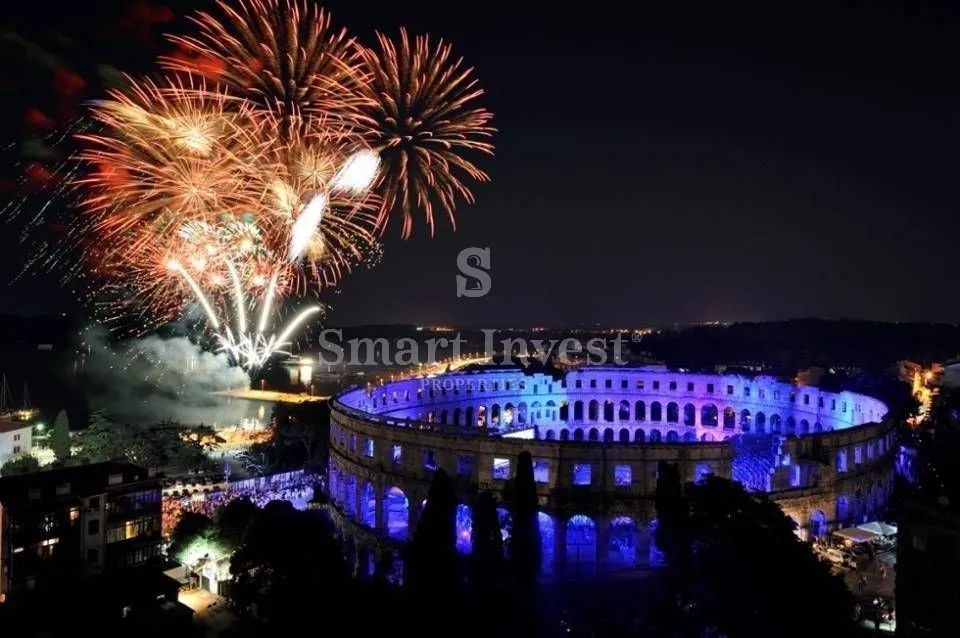 pula, renoviran stan u dragulju austrougarske arhitekture - slika 20