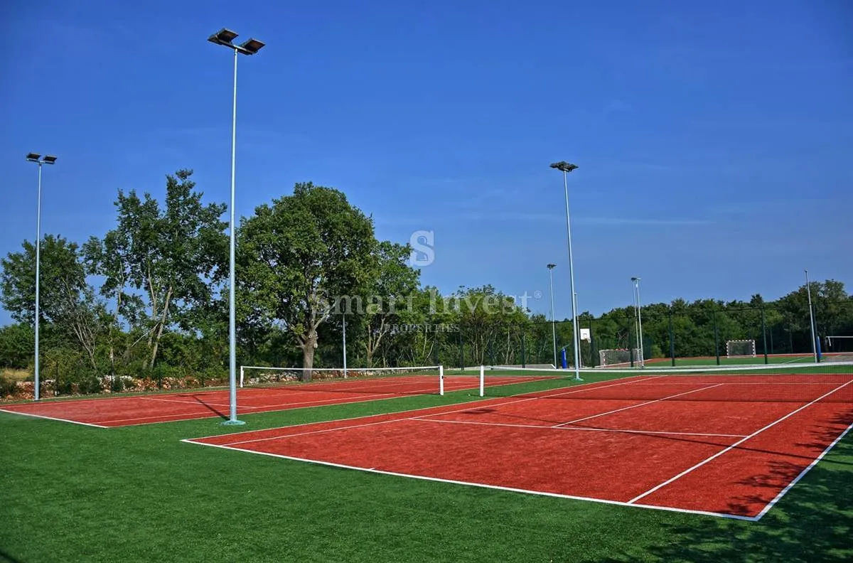 poreč – okolica, ekskluzivna vila s bazenom i sportskim kompleksom - slika 29