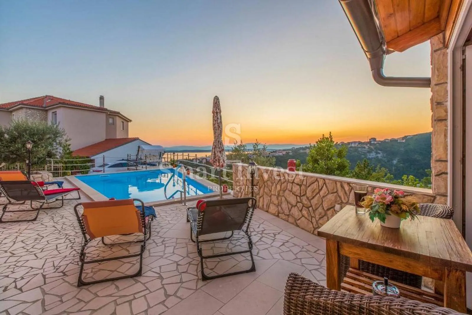 crikvenica, kuća od 440 m2 s 3 stana i bazenom - slika 9