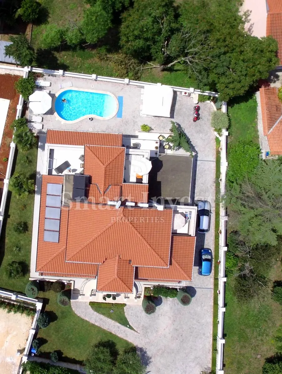 funtana, prekrasna vila s bazenom i 10 apartmana u blizini mora! - slika 4