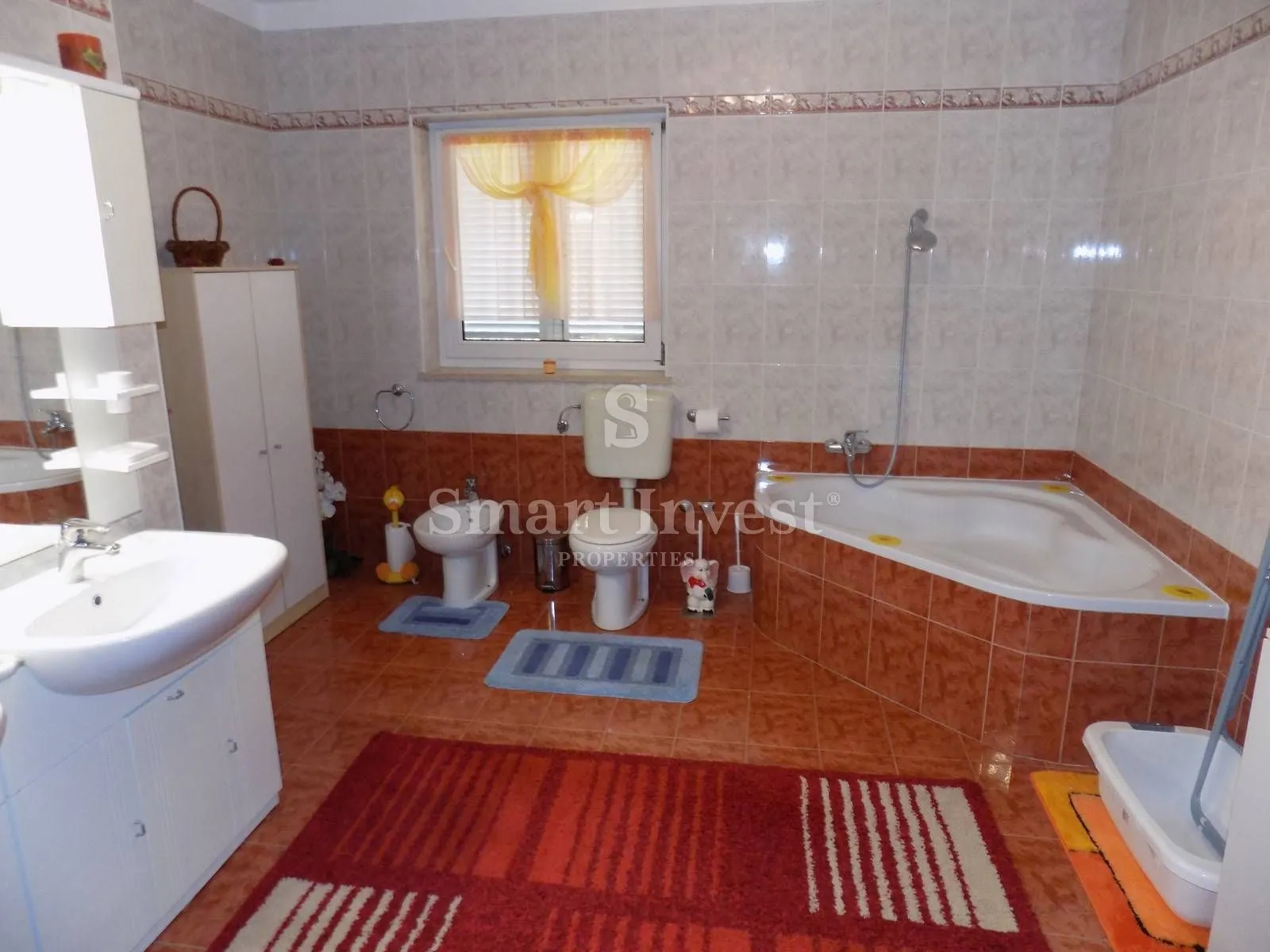 opatija-pavlovac, iznajmljuje se stan od 240 m2 - slika 12