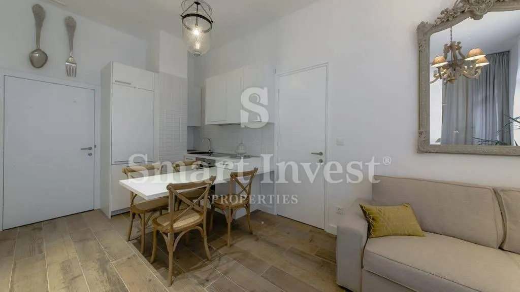 opatija - centar, etaža s 5 apartmana, 150 m od mora - slika 15