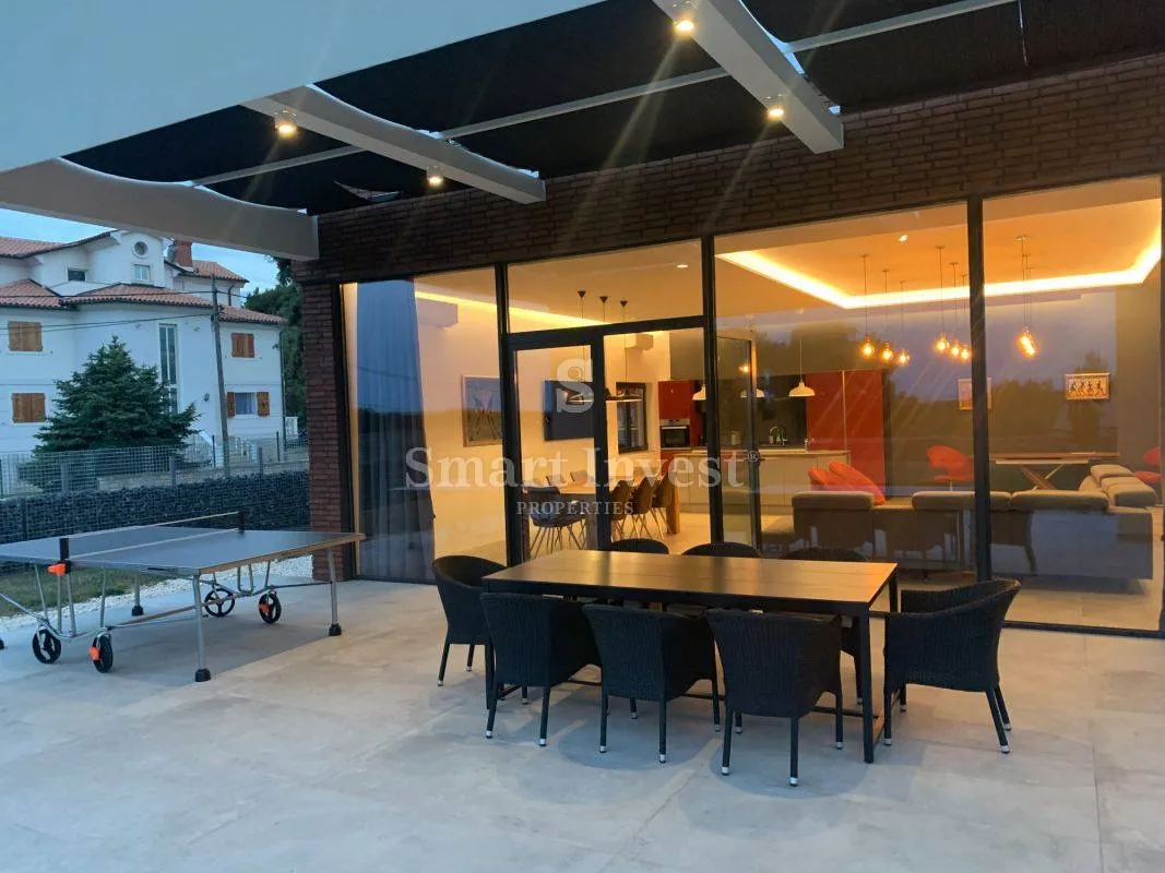 ližnjan, moderna arhitektonska vila s pogledom na more - slika 33