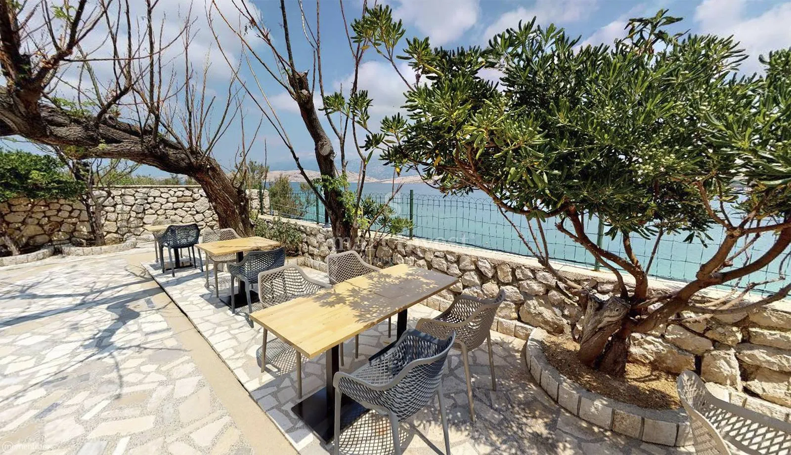 PAG - VODICE, hotel prvi red do mora, tik do plaže!