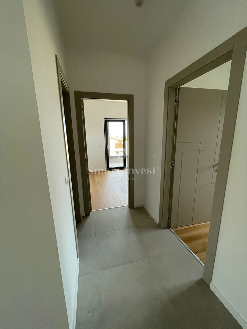 premantura, stan 2s+db s vrtom i bazenom, u novogradnji (s102) - slika 8
