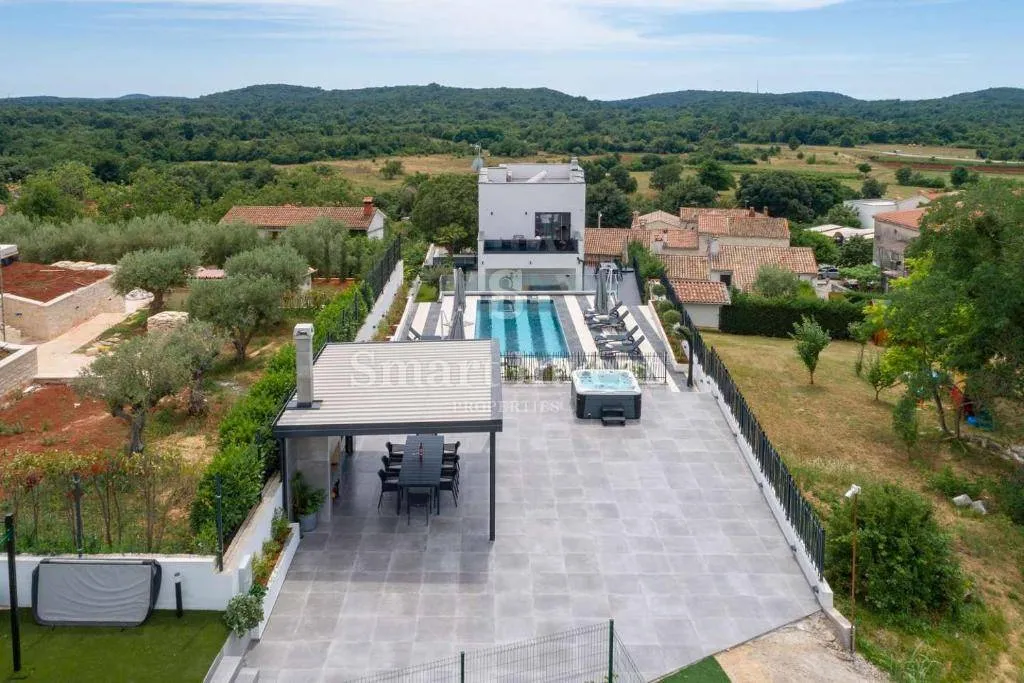 vrsar, moderna villa s pogledom na more i teniskim terenom - slika 9