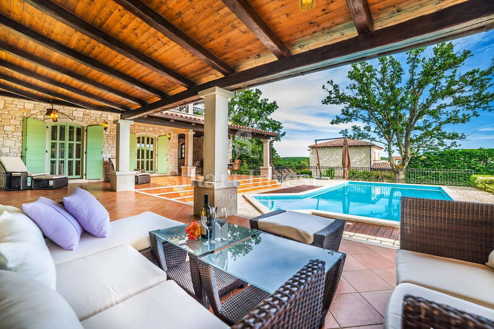 poreč, raskošna kamena vila s bazenom, konobom i saunom - slika 8