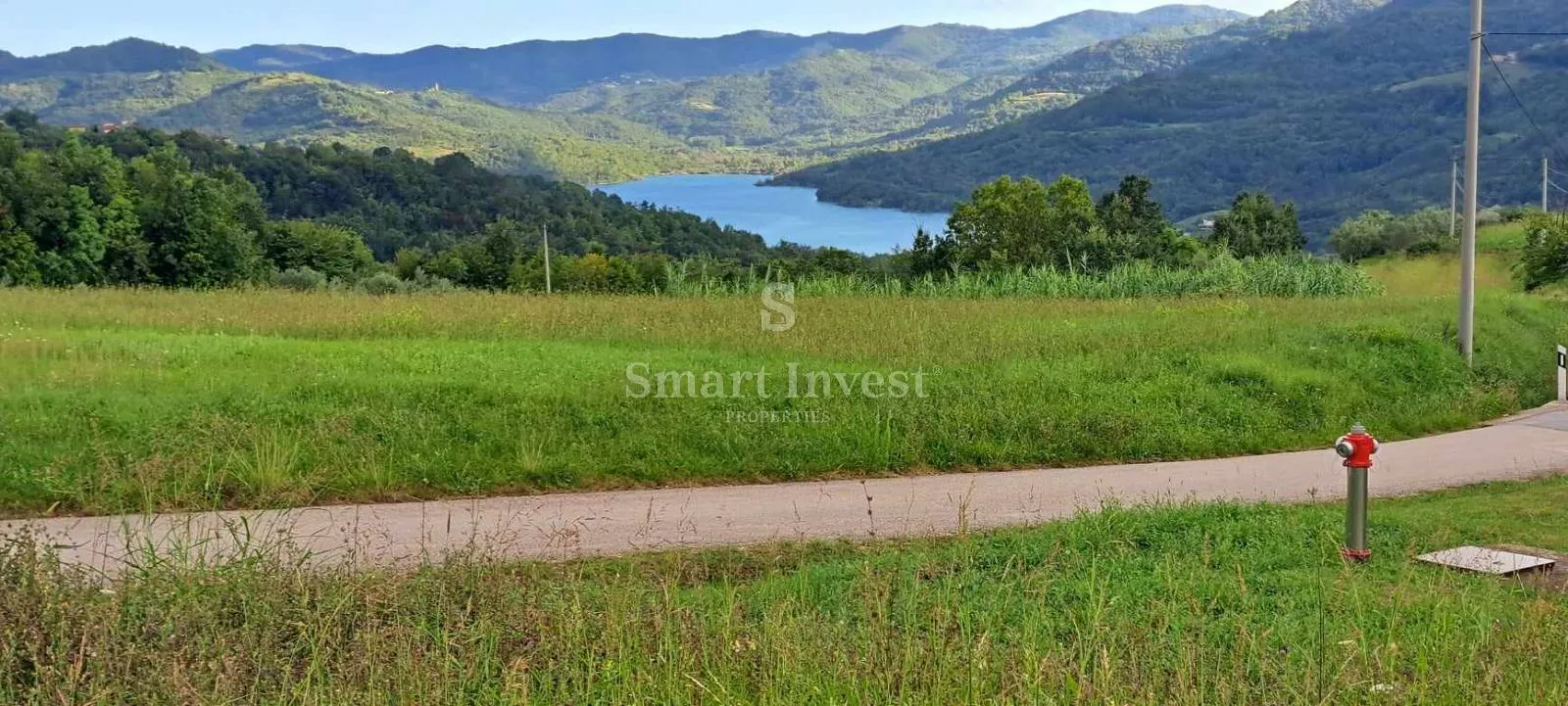 motovun, vrh, građ. zemljište s pogledom na butonigu 1630 m2 - slika 2