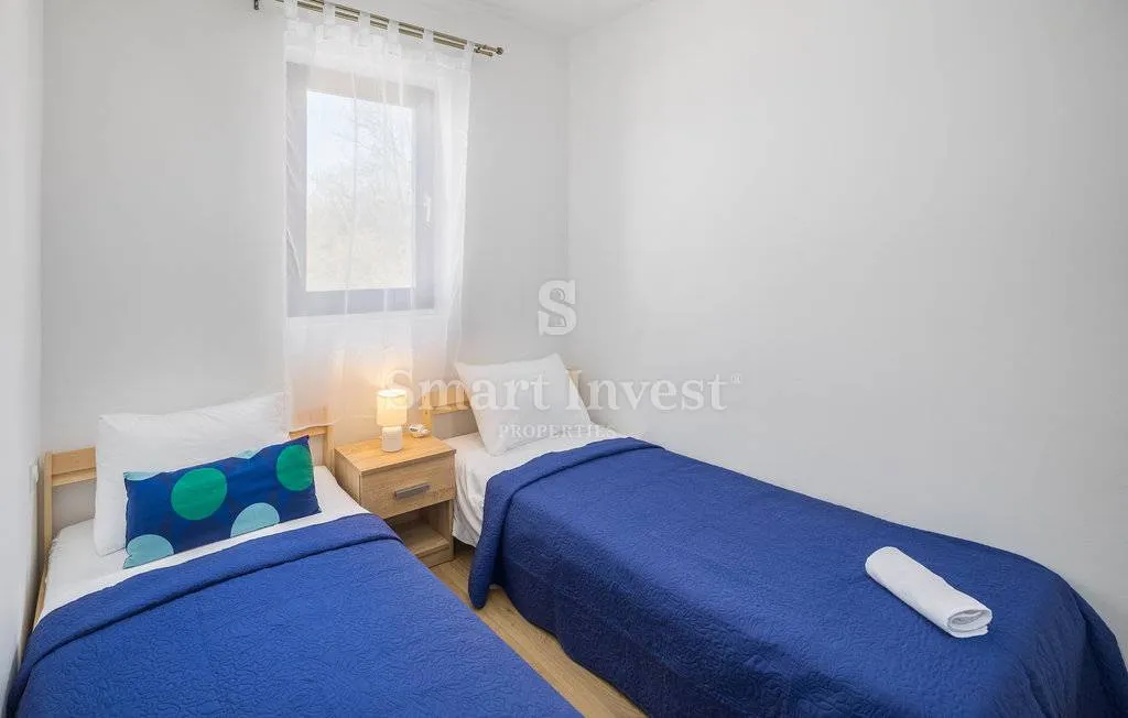 poreč, postrana kuća sa 3 apartmana i bazenom, 4 km od mora - slika 32