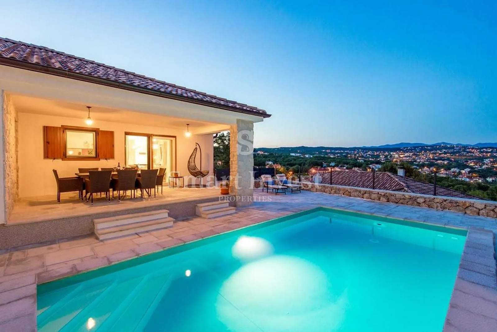 POBRI, kuća od 200 m2 s bazenom i okućnicom od 750 m2 - Pobri, Opatija