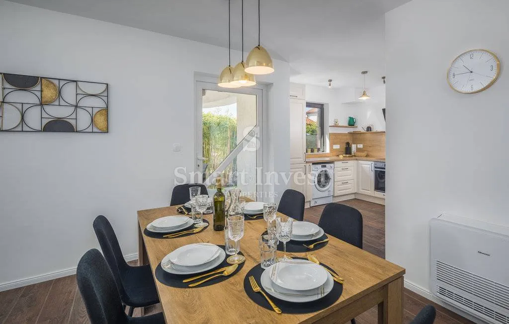 poreč, postrana kuća sa 3 apartmana i bazenom, 4 km od mora - slika 12