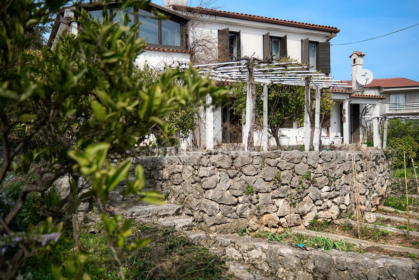 pobri, kuća s velikom okućnicom - slika 6