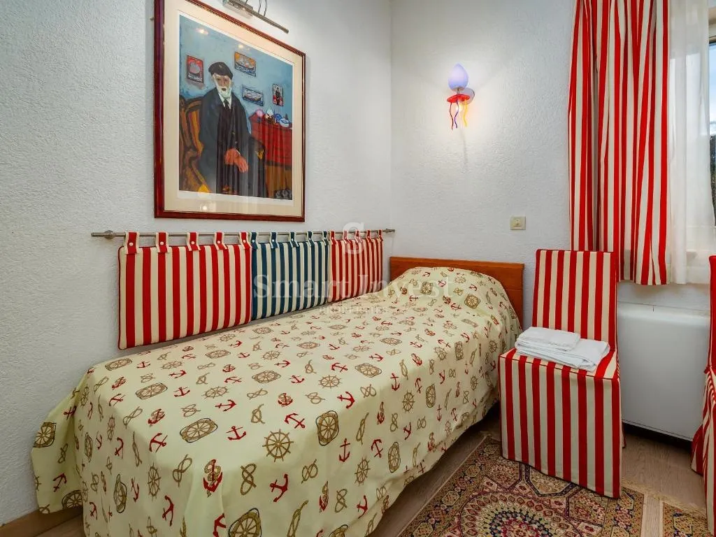 mošćenička draga, vila uz more s 6 apartmana i velikom okućnicom - slika 22