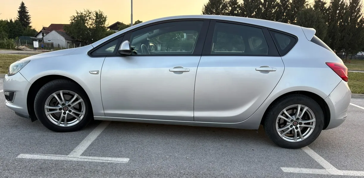 opel astra j 1.7 cdti ecoflex - slika 5