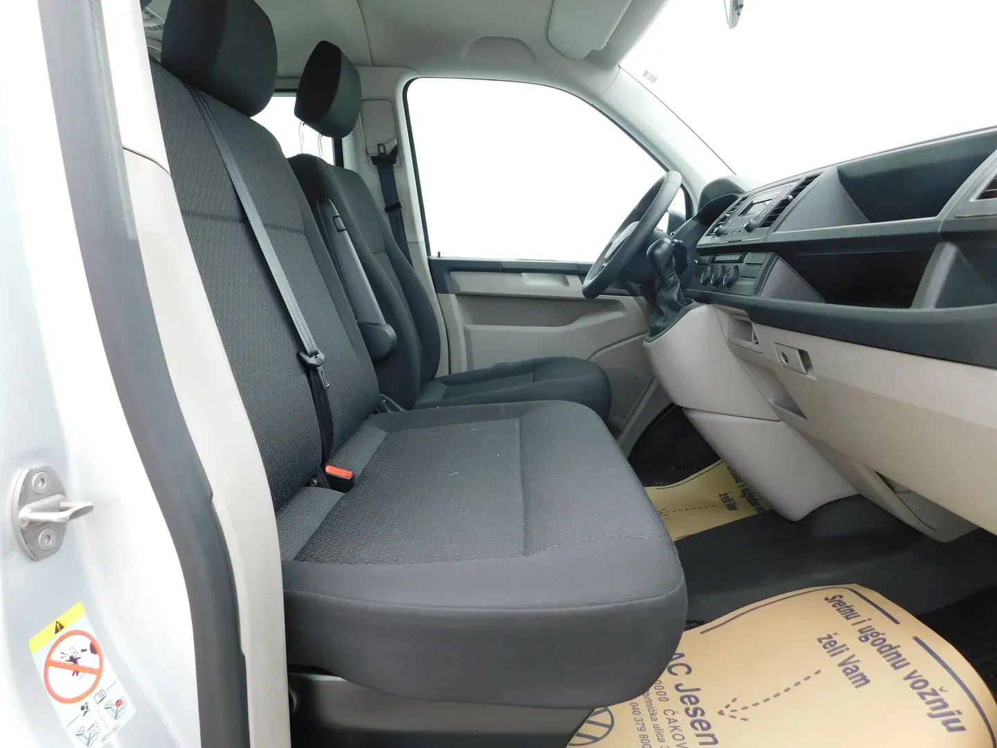 09910 vw caravelle trendline 2.0 tdi dsg - slika 10