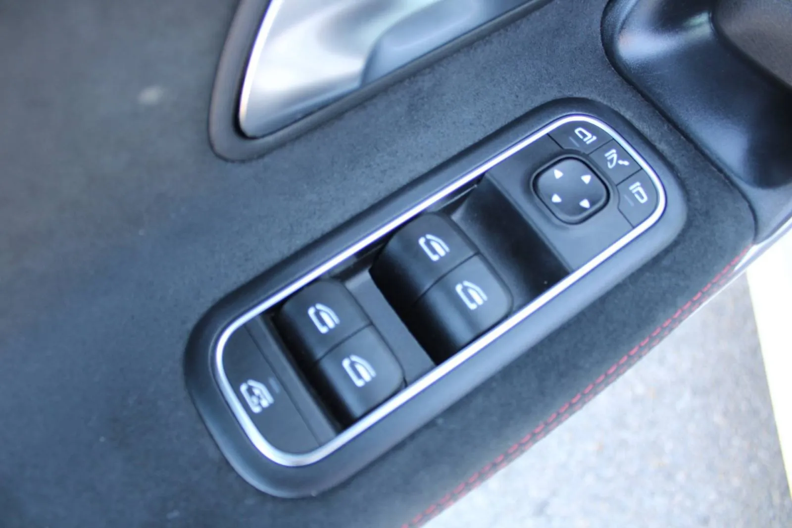 mercedes-benz klasa a 200d automatik amg *led, navigacija, kamera* - slika 17