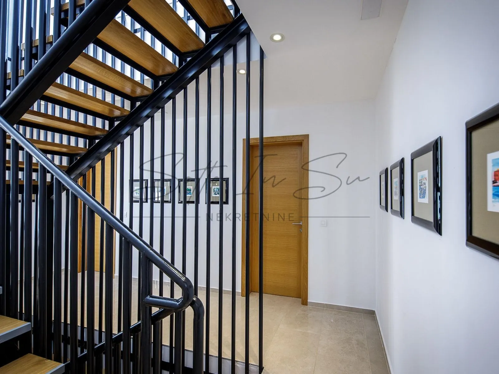 moderna vila- orašac - slika 3