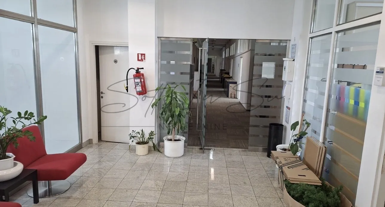 ured sa mogućnošću podjele i parkirna mjesta-najam! - slika 12