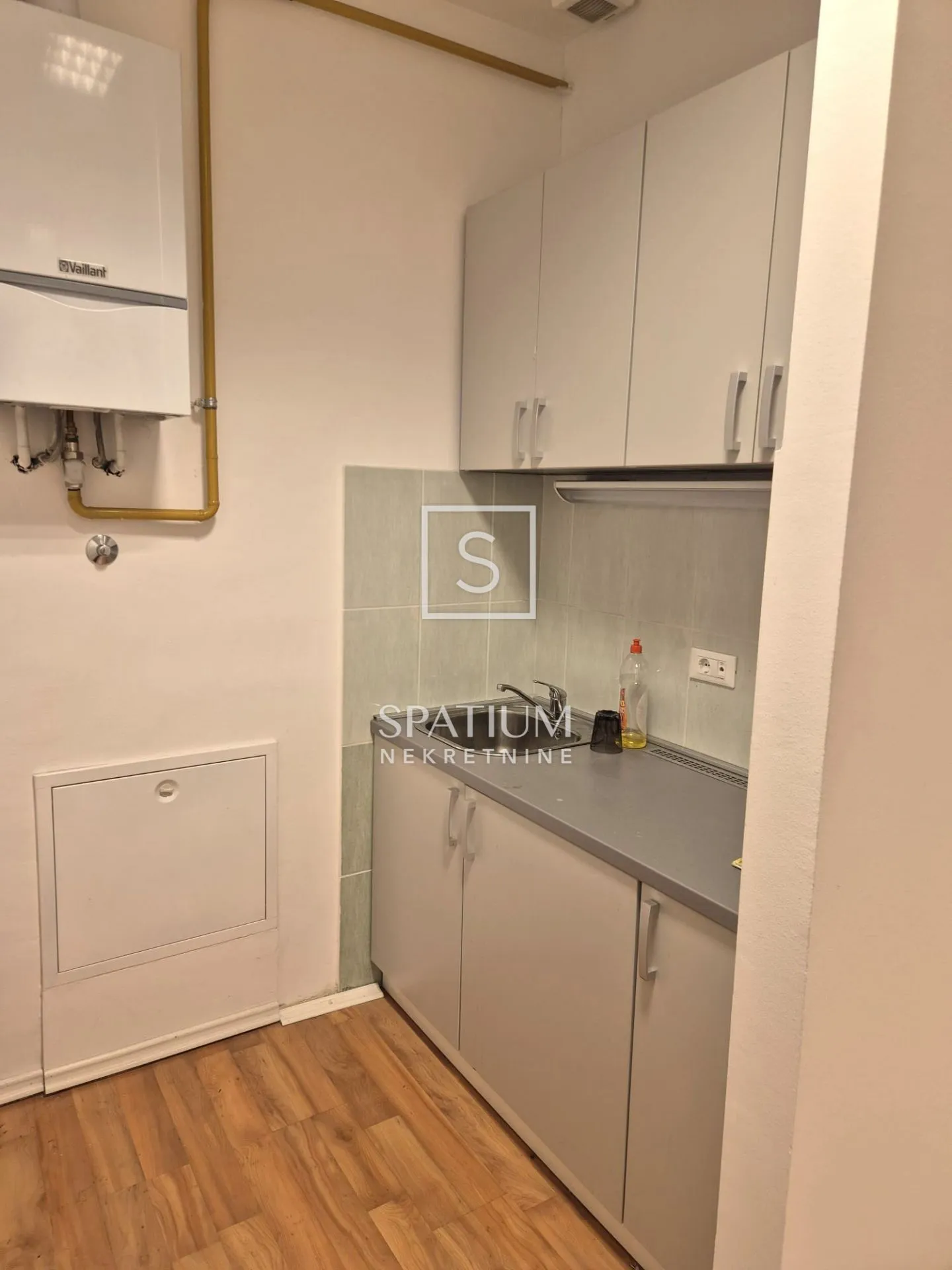 mlaka, uredski poslovni prostor 64m2 za dugoročni zakup - slika 8