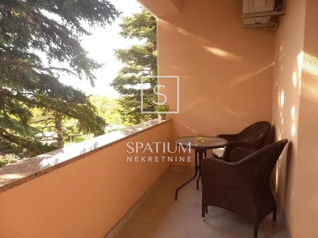 novi vinodolski, kuća s apartmanima u centru - slika 8