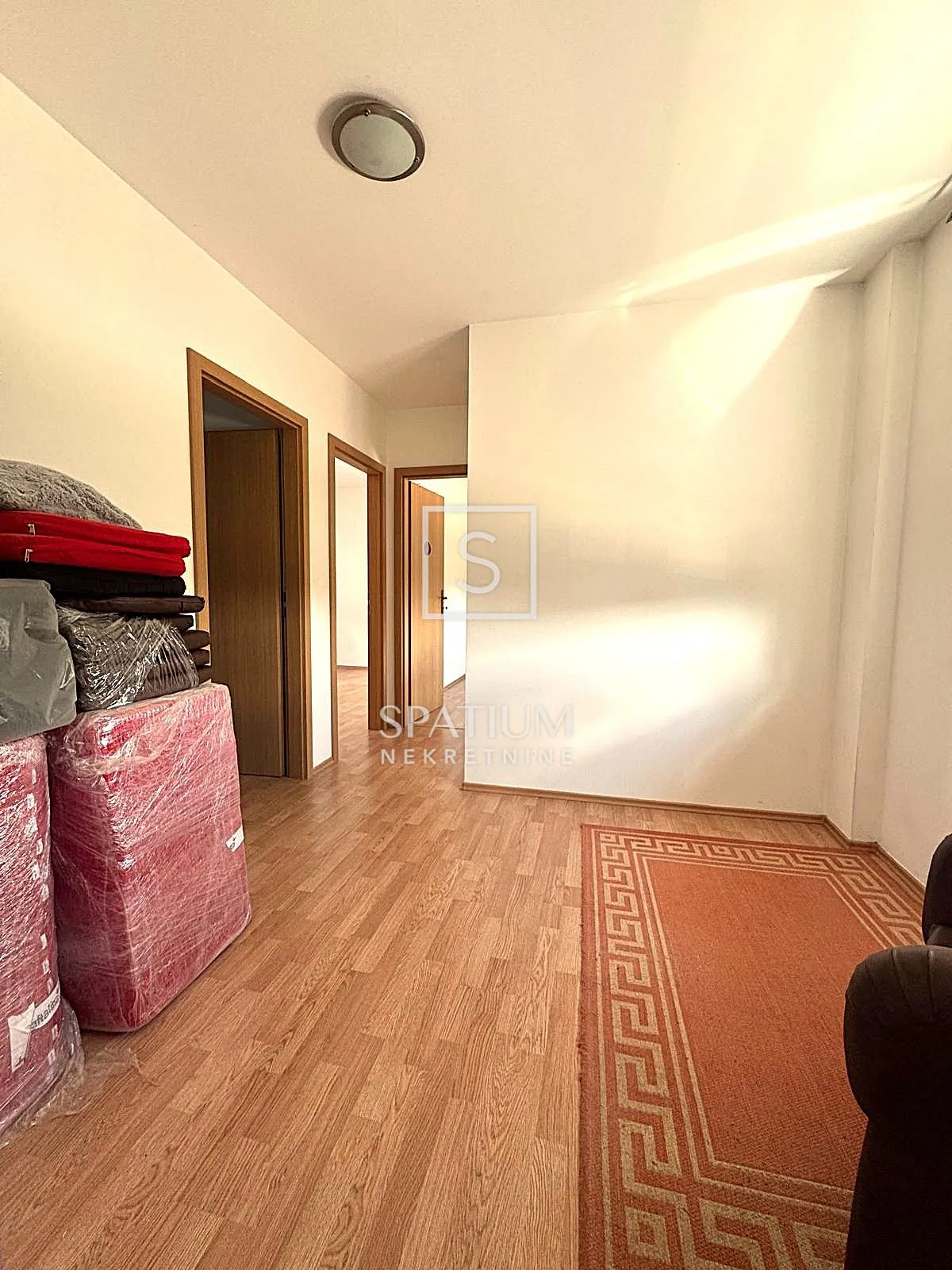 karlovac, stambeno - poslovna kuća s tri stana - slika 22