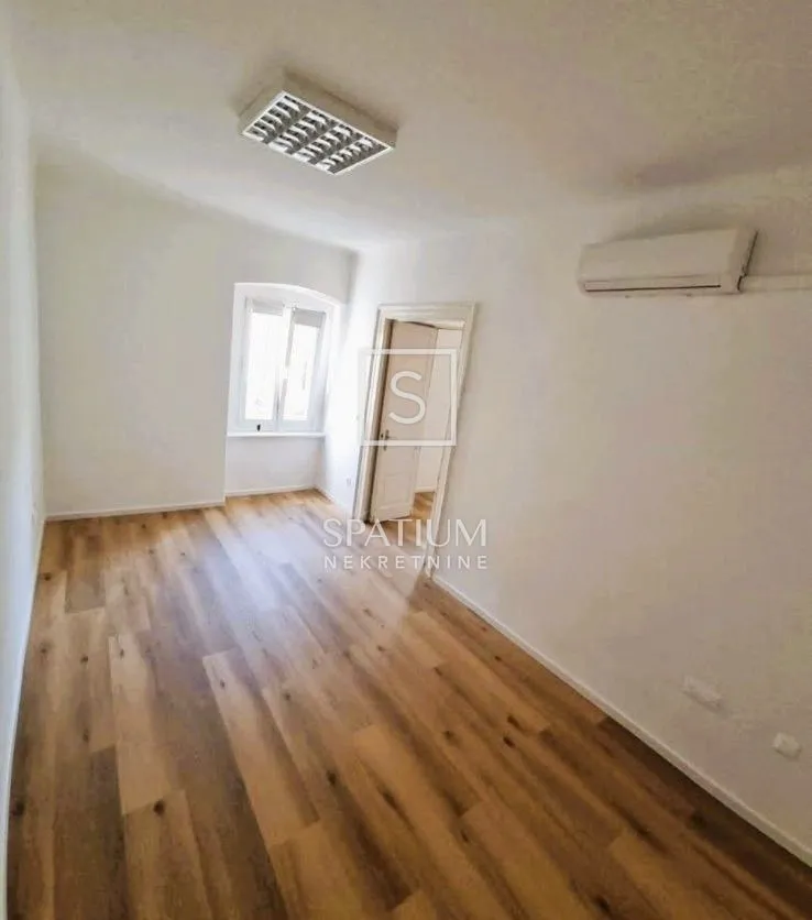 centar, poslovni prostor na korzu - slika 4