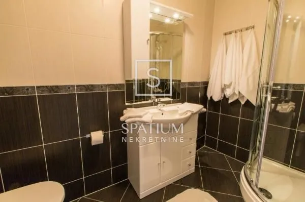 novi vinodolski, apartmanska kuća s bazenom - slika 11