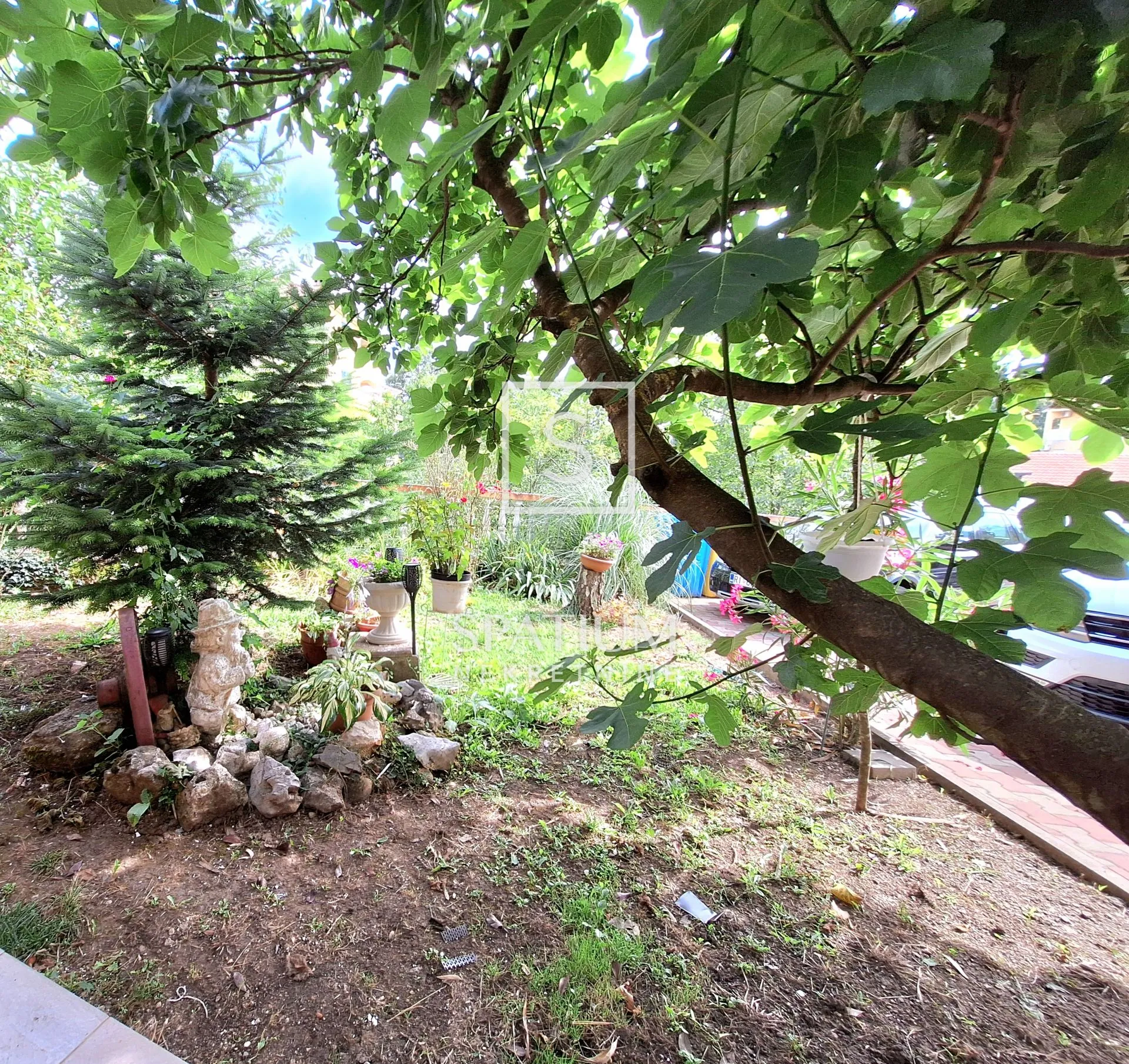 kastav, brnčići, kuća s dva stana i velikom okućnicom - slika 21